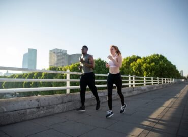 side-view-people-running-together